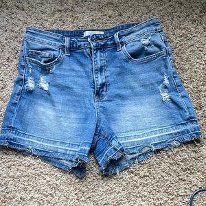 Vervet denim shorts- Bert comfy and lots of stretch
